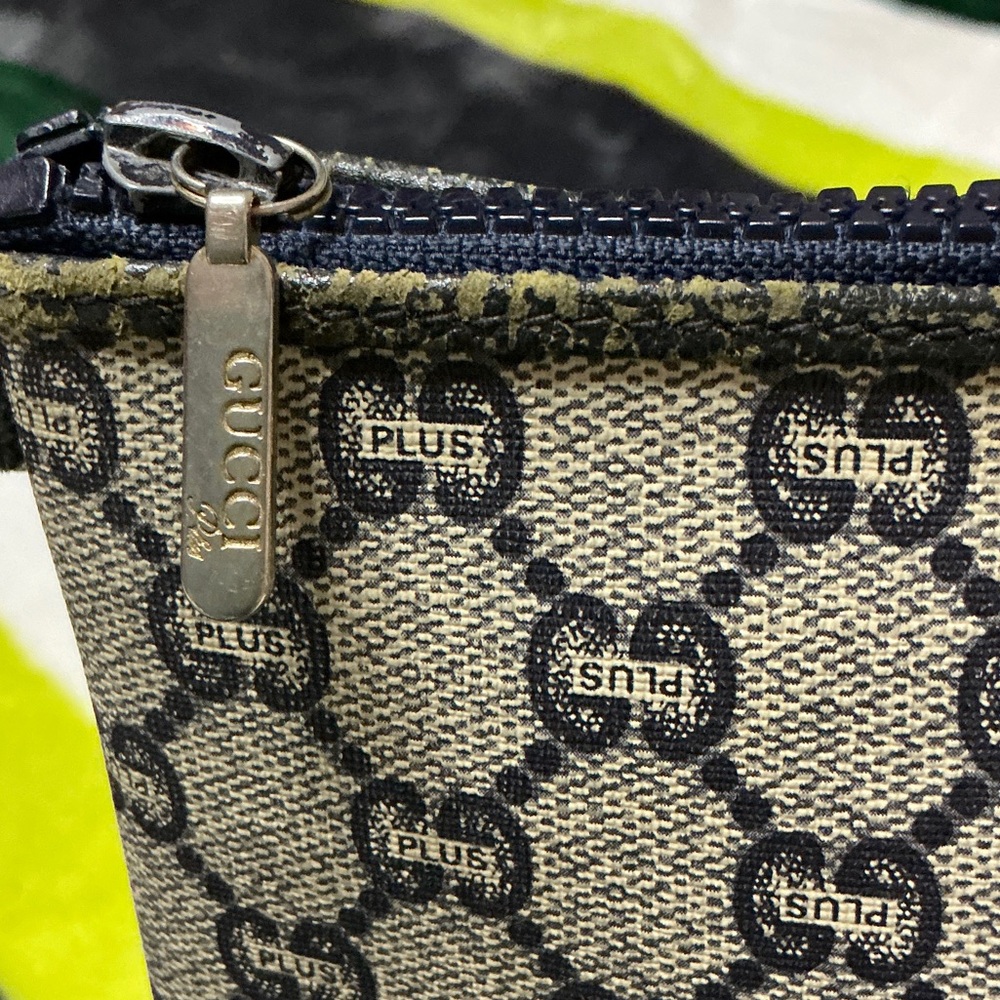 Rare Gucci Plus Beige and Blue Signature Pouch/Clutch - Picture 3 of 15